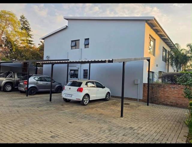 3 BEDROOM PROPERTY TO RENT IN MENLO PARK